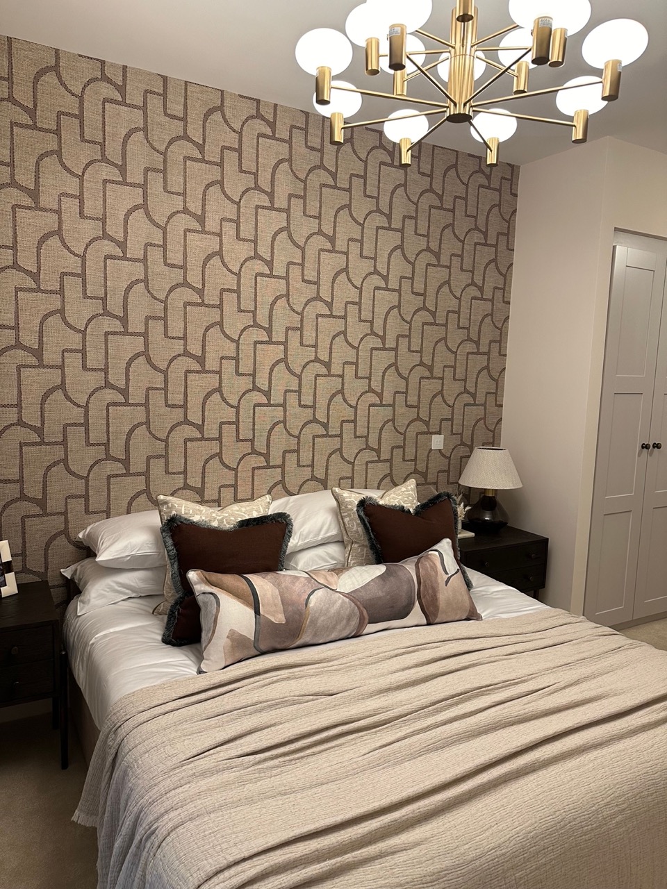 painting & decorating in
